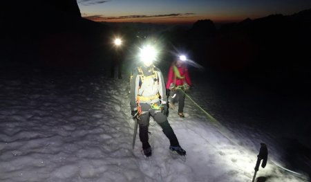 Le lendemain, départ du refuge aux alentours de 4h30