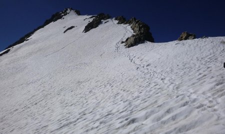 Montée vers l’arête Nord de la Pointe Richardson