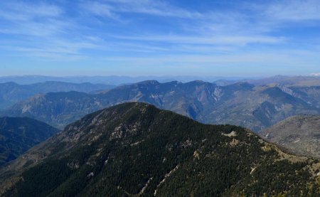 Pointe de Sérenton au premier plan et Mont Fracha, Pointe de Chavanette au fond