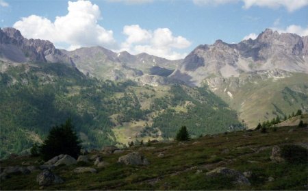 Vue du refuge et du col du Chardonnet