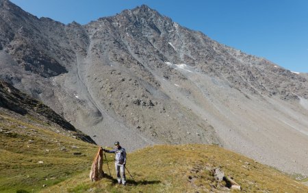 Un joli rocher dans la montée vers le grand éboulis sous le passage de Courousset