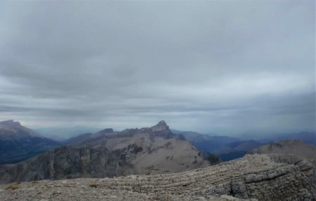 Du sommet, vue sur le Grand Ferrand.