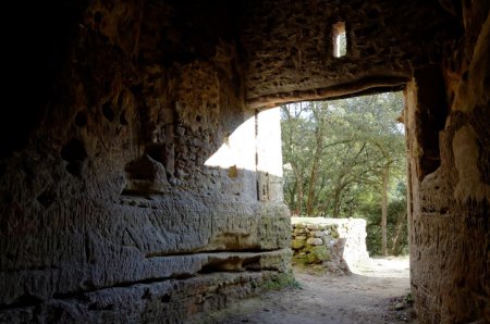 Village troglodytique de Barry