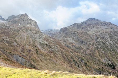 Tête des Cos, Combe de la Croix et Cime du Sambuis depuis le Col du Glandon