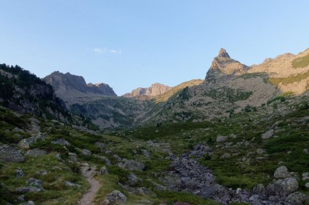 L’impressionante Aiguille de Lahazère (2552m)