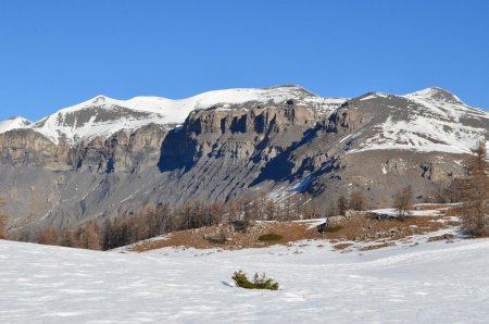 Les barres de la face ouest du Mont Demant vu de la Tête du Garnier