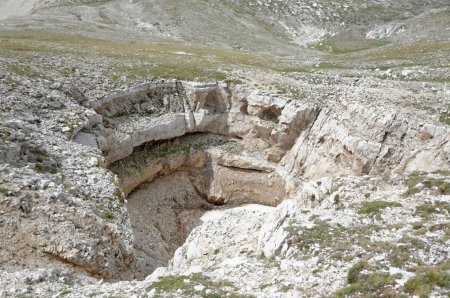 Le grand gouffre sous le sommet