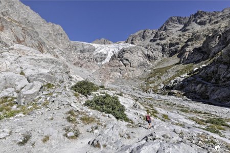 Première vue sur le front du glacier...