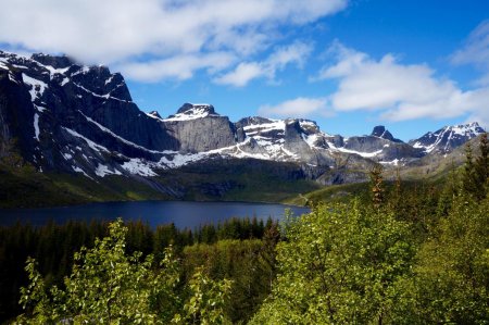 Départ de la randonnée vers Nesheia, vue vers le lac Storvatnet