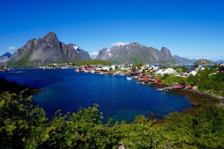 Reine et sa somptueuse baie.