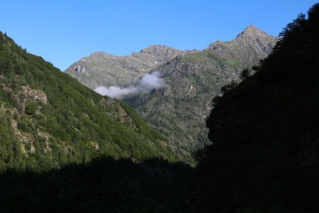 On ne peut s’empêcher de se remémorer la dernière grande course réalisée ensemble à Molines, à la vue du Banc du Peyron et du Chaperon.