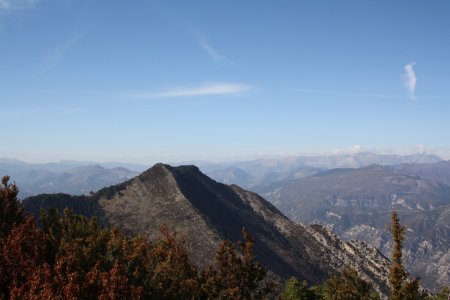 Vers l’ouest, le Mont Brune