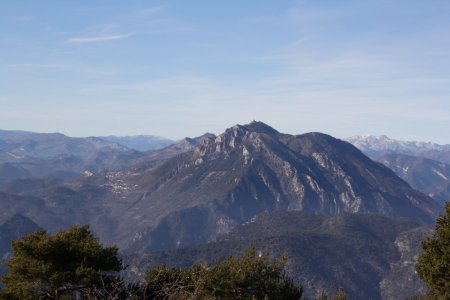 Les 1550 mètres du Mont Vial à l’entrée de la vallée de l’Estéron