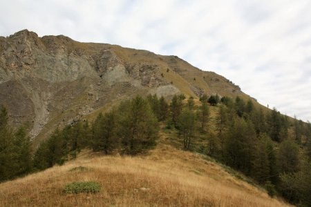 La selle entre le sommet de la Mèl et le GR