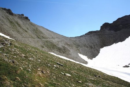 La traversée au-dessus de la rive Nord du lac de la Petite Cayolle...