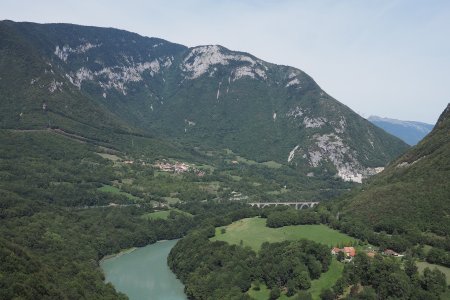 Le défilé de l’Écluse vu du rocher de Léaz