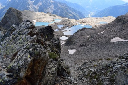 Les lacs, vus de l’arête.