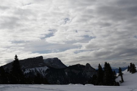 de gauche à droite : Rochers de Plautret, Rochers des Traverses, Dent de Die