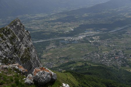 falaise Sud de la Dent et Saint-Pierre d’Albigny tout en bas