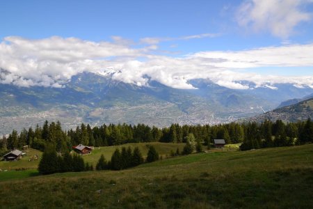 Regard en direction de la vallée