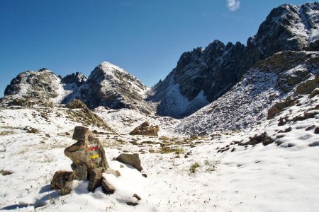 La brêche au loin