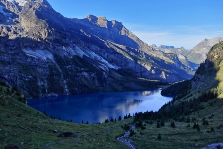 Le lac dans le rétro