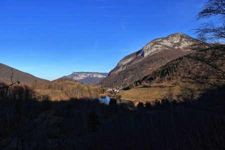 Lac de la Thuile dans l’ombre