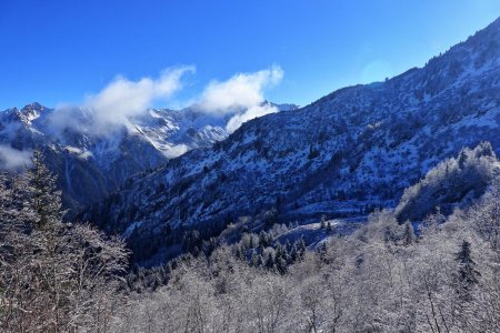 La vue se dégage vers Belledonne