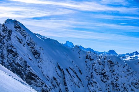 La Barre des Ecrins émerge !