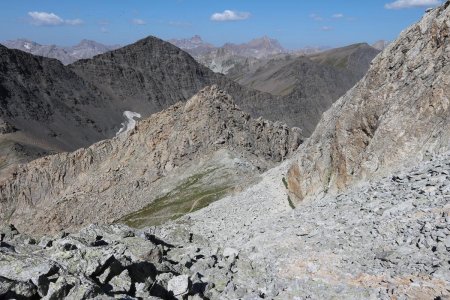 Descente sur le colle di Vers (tout à gauche).