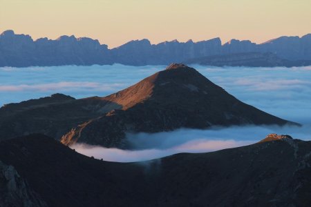 Le Rognon devant les crêtes du Vercors.