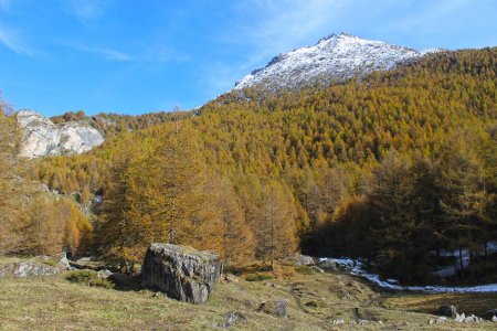 Sous les Rochers de Pierre Pointe