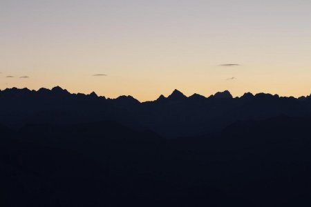 Les sommets dentelés des Écrins.