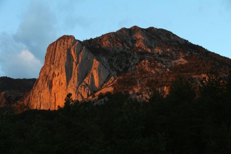 La veille, derniers rayons sur la falaise de Saint-Martin.