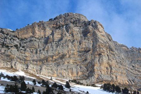 Sous les falaises de Chamechaude