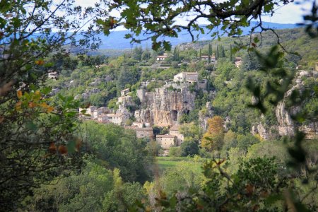 Vue sur Labeaume depuis les hauteurs