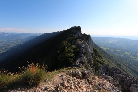 Le Molard Noir, vu de la Dent du Chat.