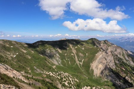 La crête à parcourir vue du Joug de l’Aigle