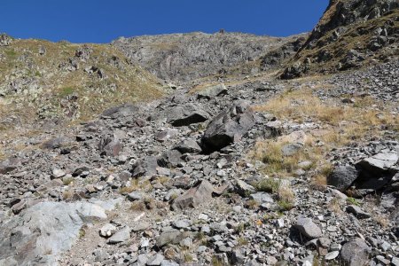 Descente des Casses de Pian, regard vers le sommet.