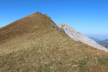 Montée au sommet de l’Armenaz.