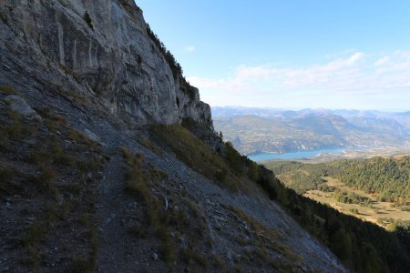 Sur la grande vire des Traverses, dans le rétro.