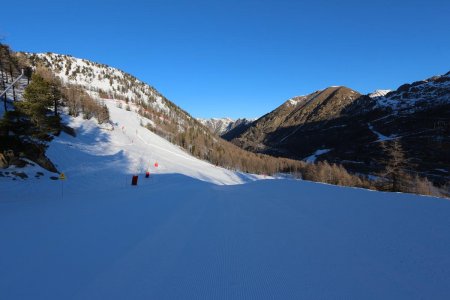 Dans le rétro après le premier virage de la piste bleue.