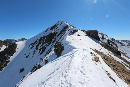 Montée par l’arête nord-ouest.