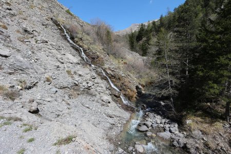 Une petite cascade à traverser.