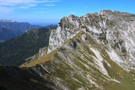 Les Lances de Malissard au-dessus du Col de Bellefont