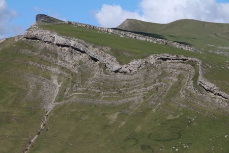 La barre tithonique et ses beaux plissements.