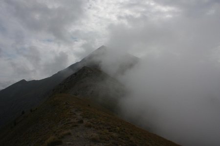 Mais le brouillard s’invite