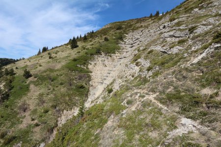 La ravine exposée entre le col de Priau et le col de Chausseyras.