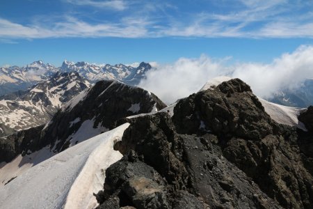 Avec la Tête Est et la Pointe des Moutières devant.