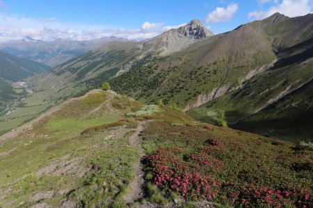 Descente par la crête de Praroussin.